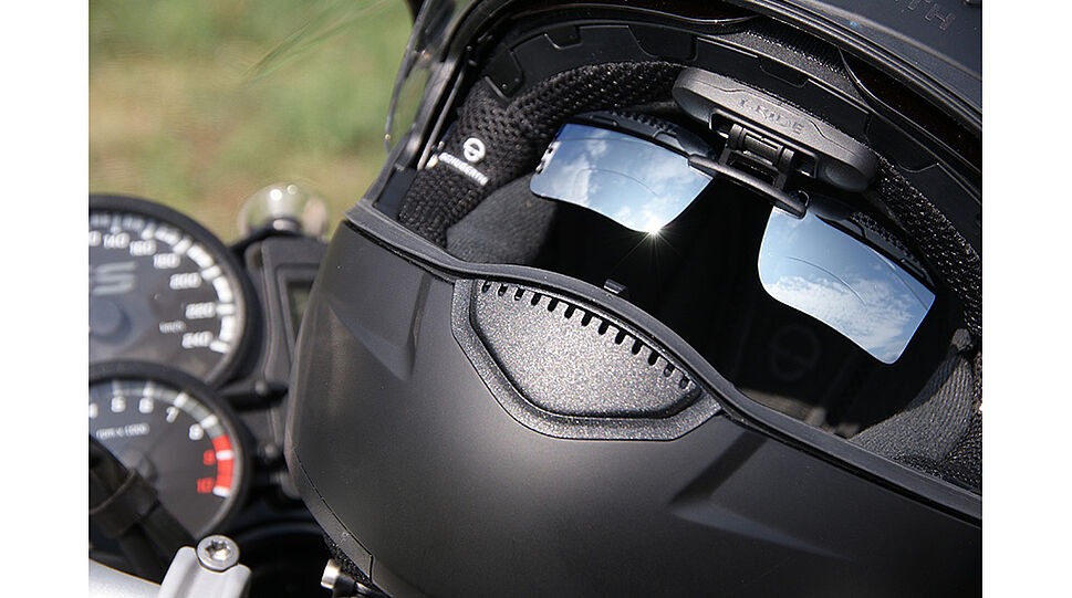 I-RIDE - Helm mit Brille von vorne