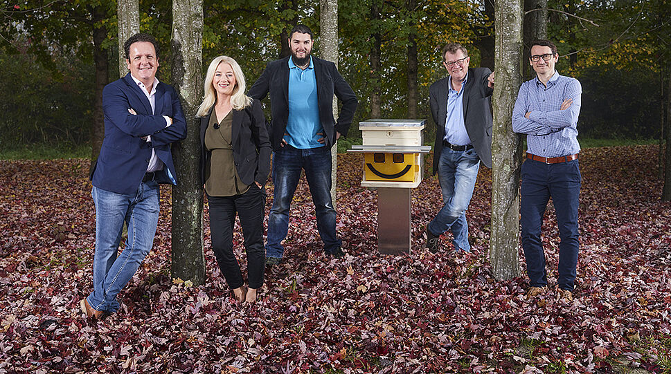 IoT40 Systems-Team Gruppenfoto im Wald