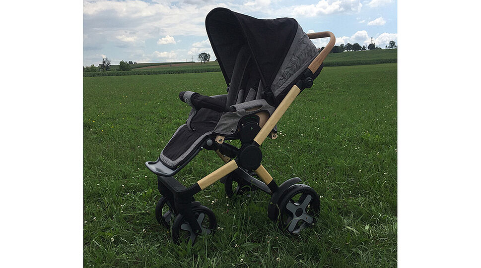 MOVERE Kinderwagen im Gelände